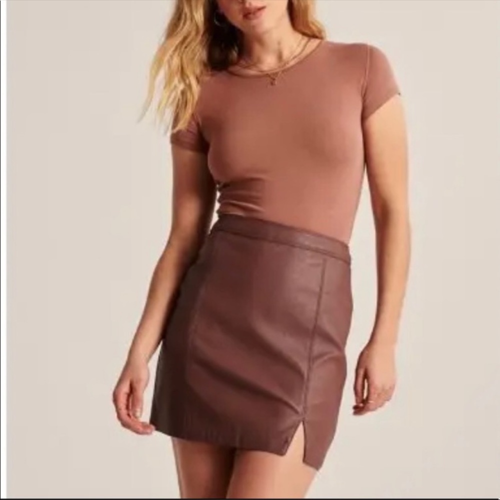 NWT Abercrombie & Fitch Brown Chestnut Faux Leather Mini Skirt Womens Medium